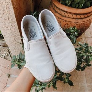 🦋 White Vans 🦋